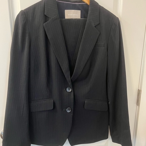 Banana republic pinstripe skirt suit size 10 - Picture 5 of 5